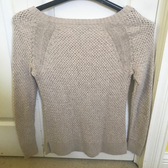 Loft Women's Sweater - Picture 2 of 3